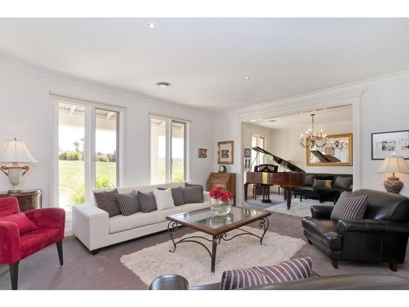 27 Fitzgibbons Lane, Warrnambool VIC 3280