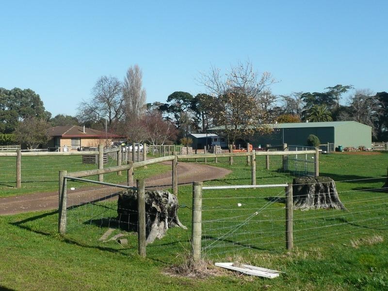 582 Panmure Naringal Road, Naringal VIC 3277