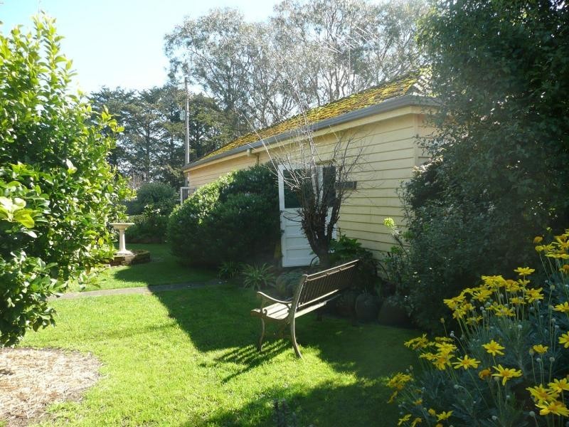 570 Connewarren Lane, Mortlake VIC 3272