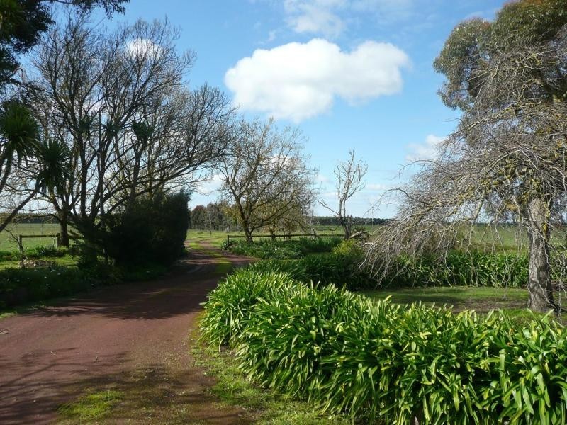 570 Connewarren Lane, Mortlake VIC 3272