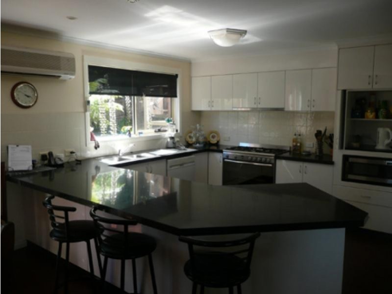 8 Dobson Way, Warrnambool VIC 3280