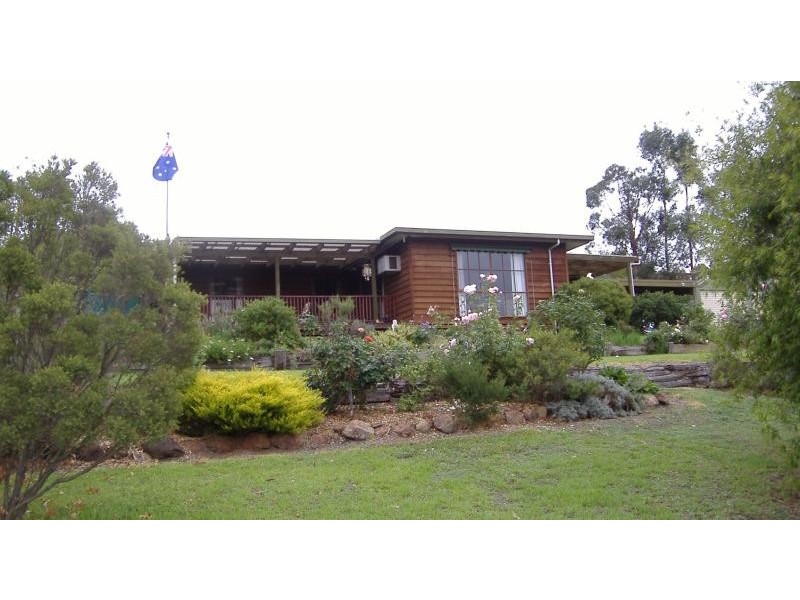 25 McEvoy St, Casterton VIC 3311