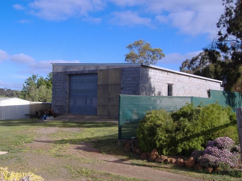 28 Ross Street, Digby VIC 3309
