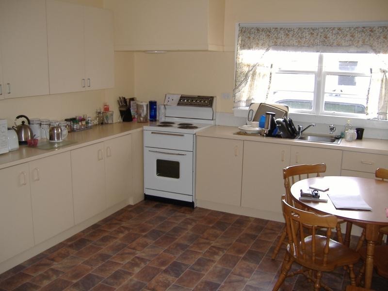 24 Peachey Street, Casterton VIC 3311