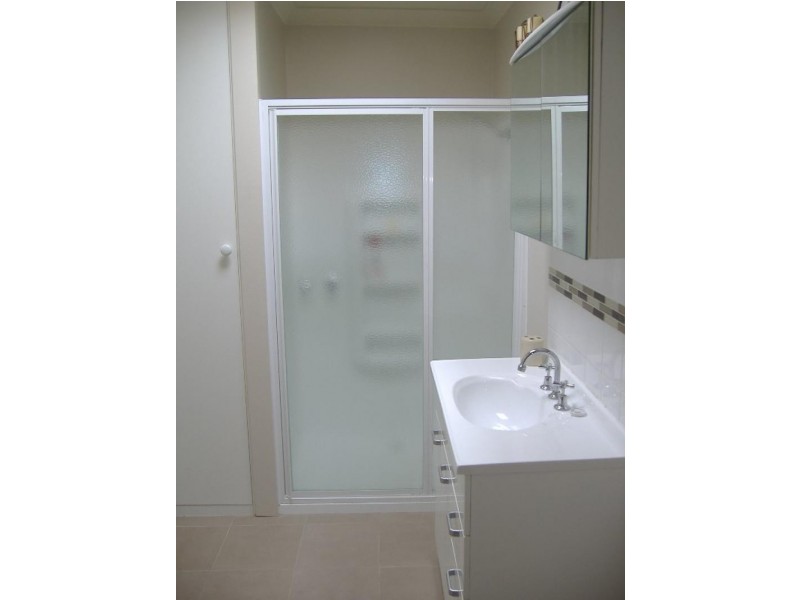 64 Jackson Street, Casterton VIC 3311