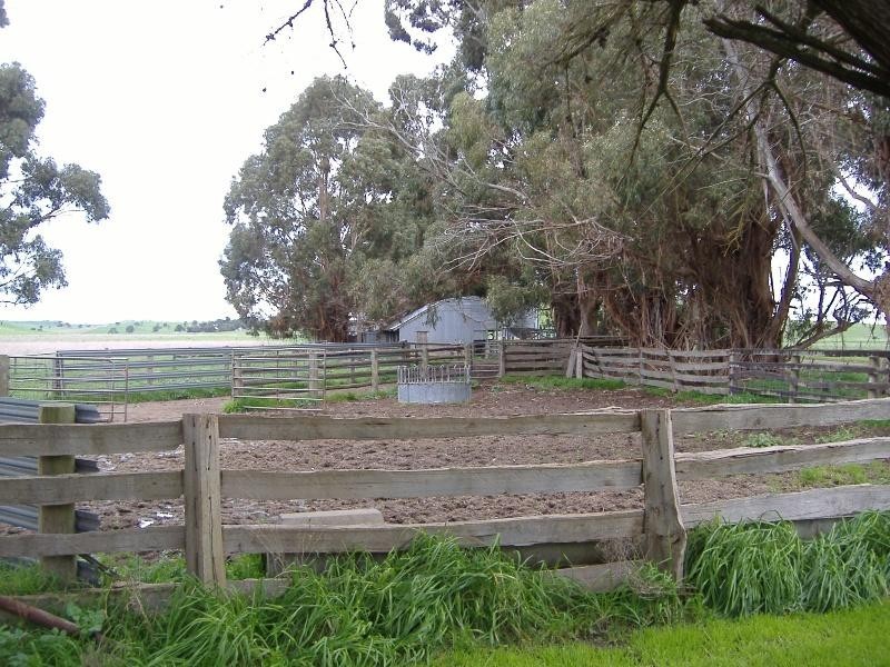 880 Noss Retreat Road, Dunrobin, Casterton VIC 3311