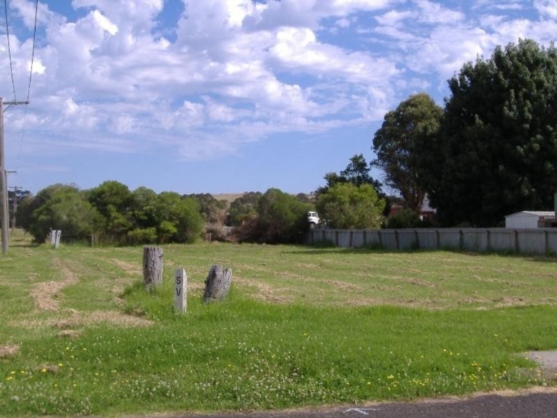 22 ADDISON STREET, Casterton VIC 3311