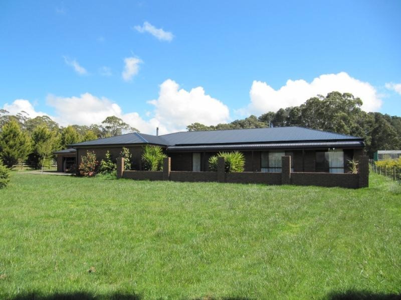 31 Trentham Road, Tylden VIC 3444