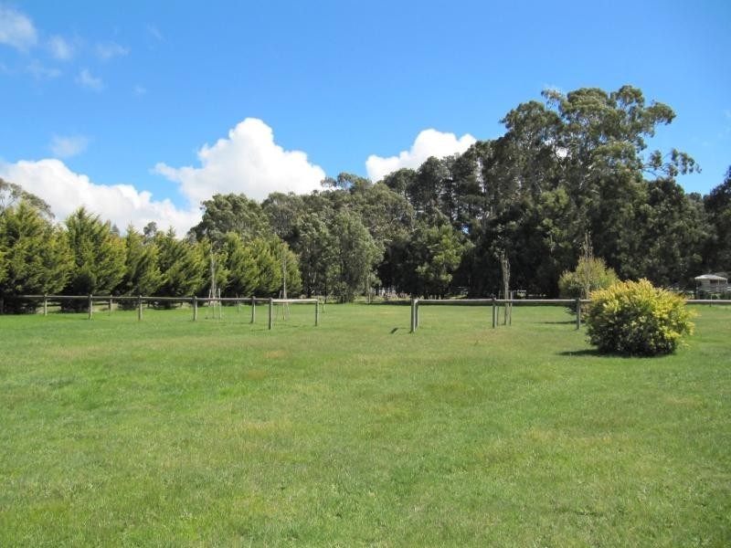 31 Trentham Road, Tylden VIC 3444