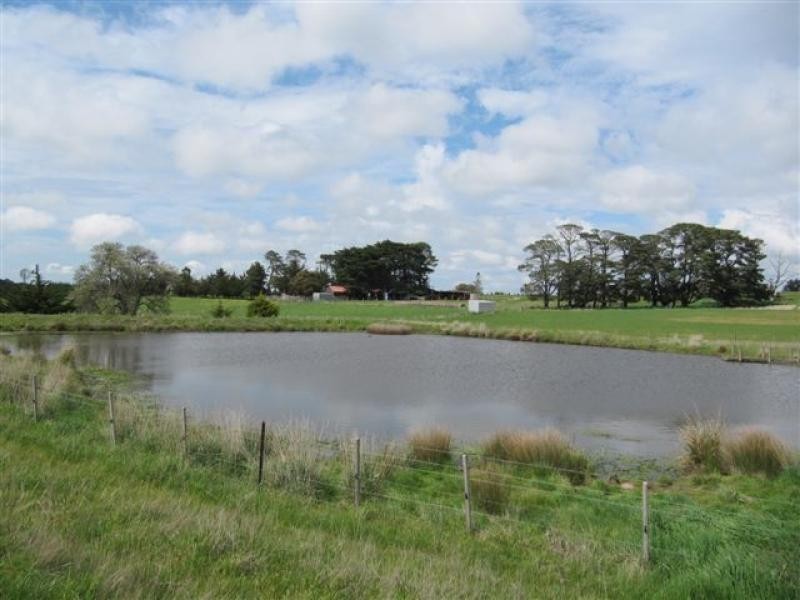 149 Knox Rd, Romsey VIC 3434