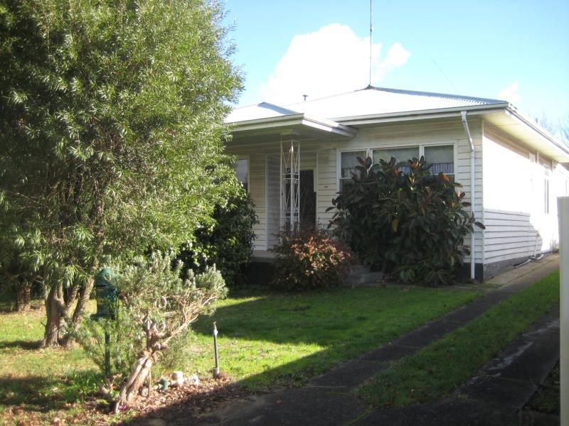 30 BREE RD, Hamilton VIC 3300