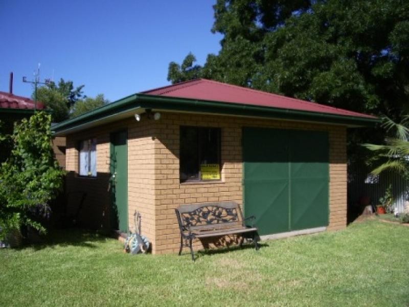 8 Japonica, Narrandera NSW 2700