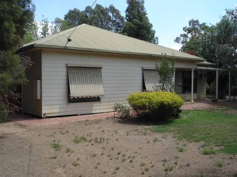 652 Middle Road,, Stanhope VIC 3623