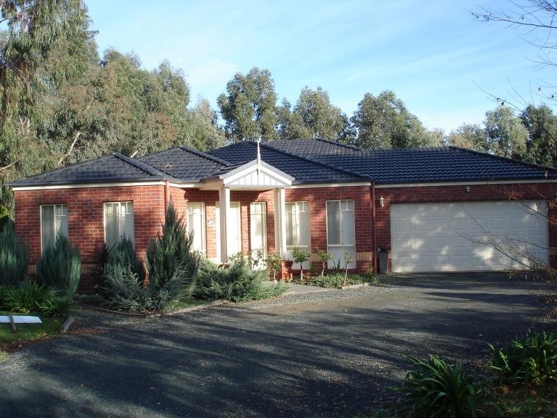 11 Amarco Lane, Kyabram VIC 3620