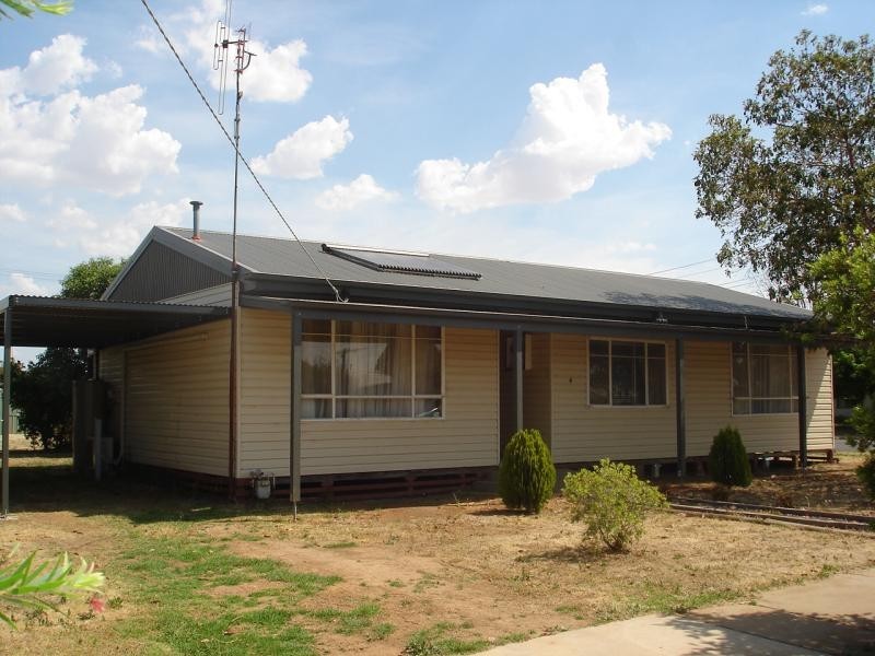 4 ROGERS STREET, Kyabram VIC 3620