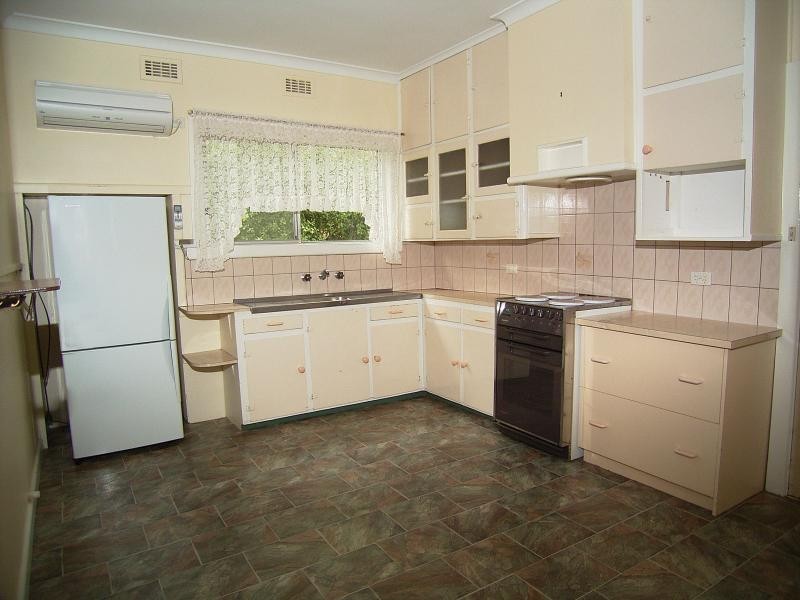 27 Dunrobin Street, Shepparton VIC 3630