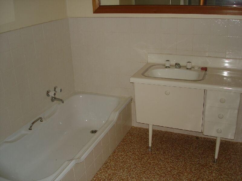 57 Allan St, Kyabram VIC 3620