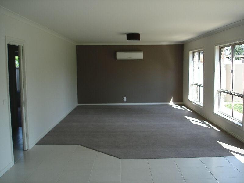 Unit 3/239 Fenaughty St, Kyabram VIC 3620