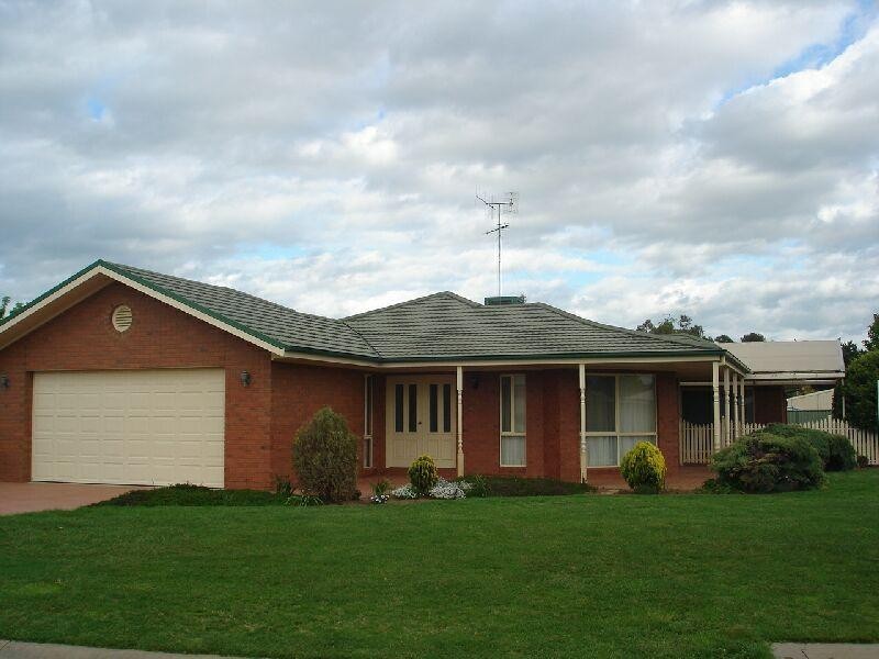 8 Deakin Grove, Tongala VIC 3621