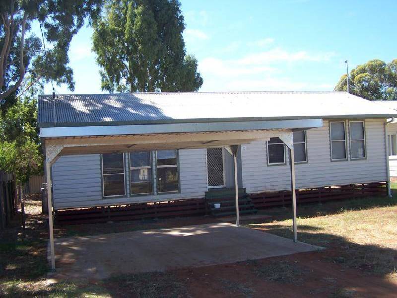 25 BARBER STREET, Chinchilla QLD 4413