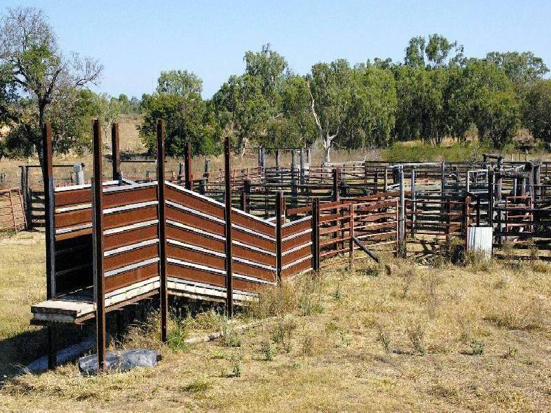 - MINGELA, 60KM EAST OF, Charters Towers QLD 4820