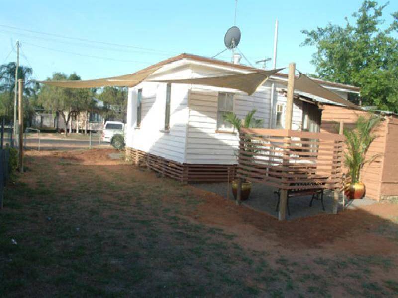 8 CASTLE STREET, Chinchilla QLD 4413