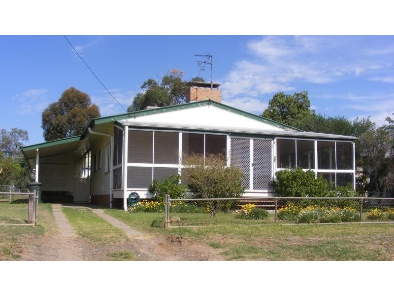 52 NORTHERN ROAD, Roma QLD 4455