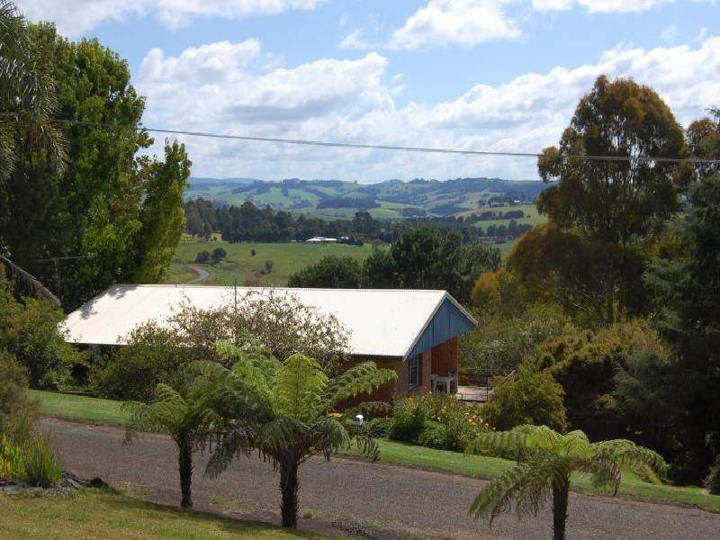 16 PARKES STREET, Dorrigo NSW 2453