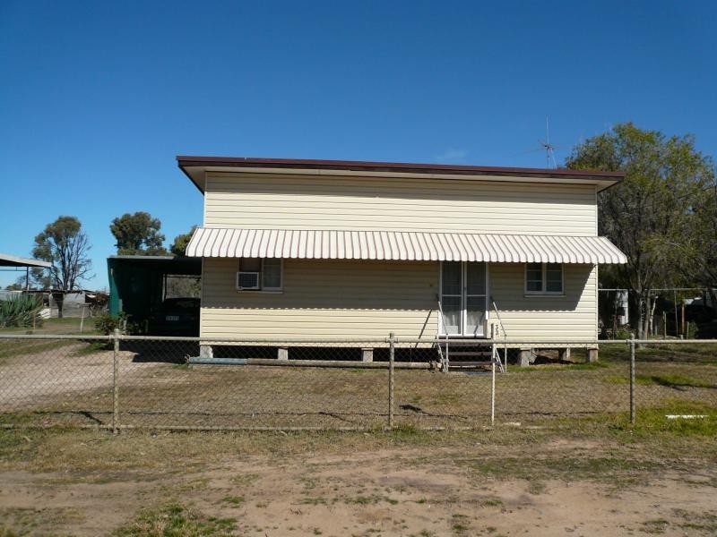 32 PORTER STREET, Tara QLD 4421