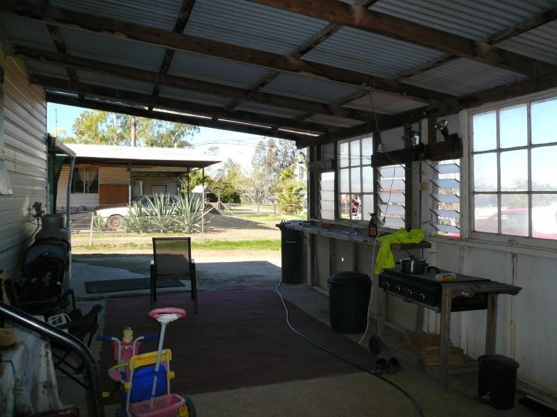 32 PORTER STREET, Tara QLD 4421