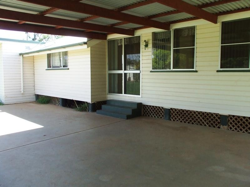 46 MARY ST,, Bollon QLD 4488