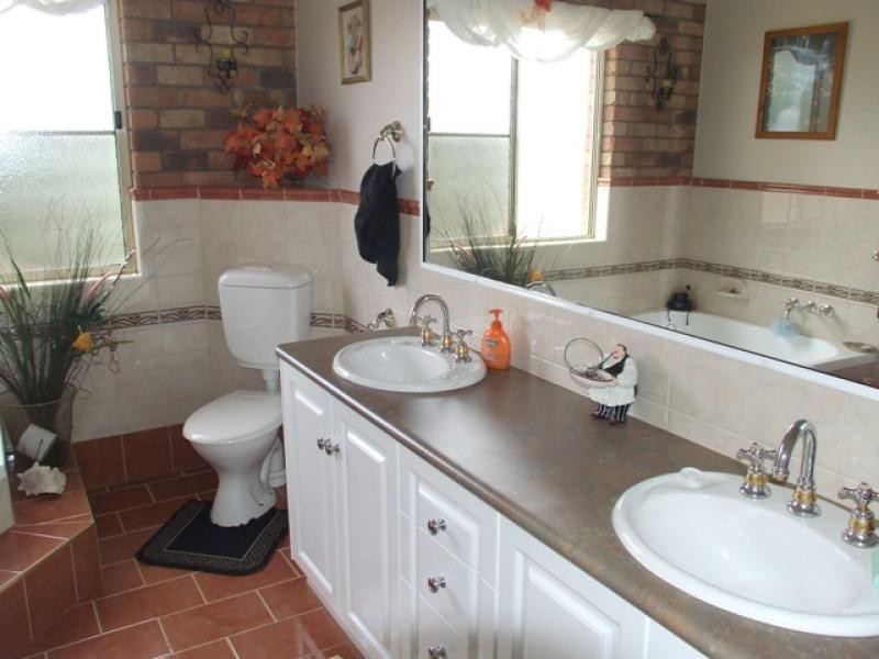5 B/R BRICK HOME ON 10 ACS NEAR, St George QLD 4487