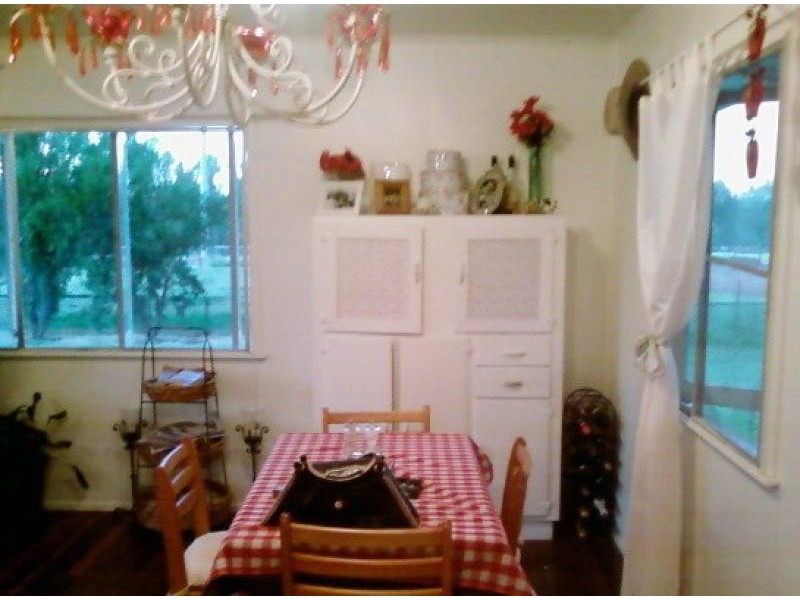 3 AUGUSTA  STREET, Surat QLD 4417