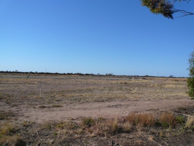 LOT 2/ HENRY COURT, Tara QLD 4421