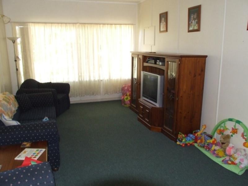 10 Church St, St George QLD 4487