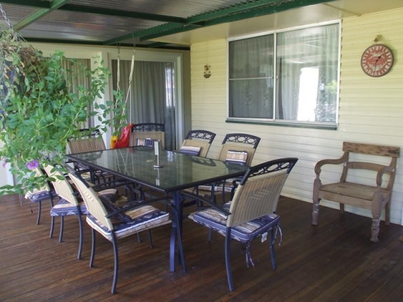 10 Church St, St George QLD 4487