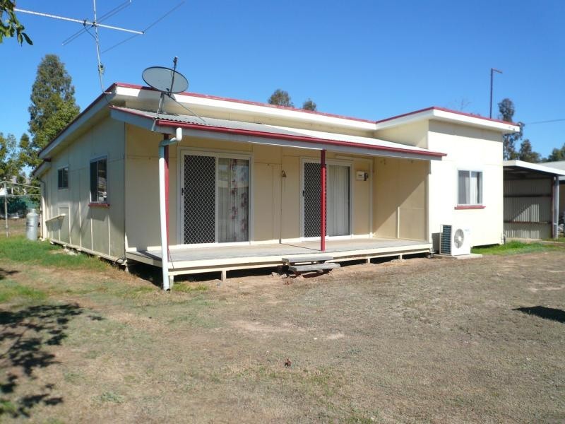 8 ADAMS STREET, Tara QLD 4421