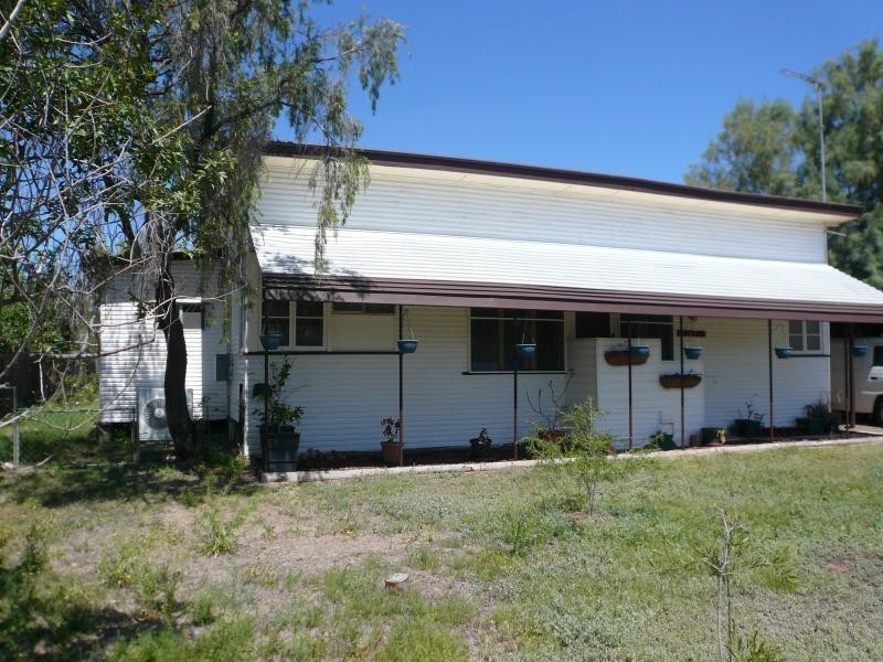 4 ADAMS STREET, Tara QLD 4421