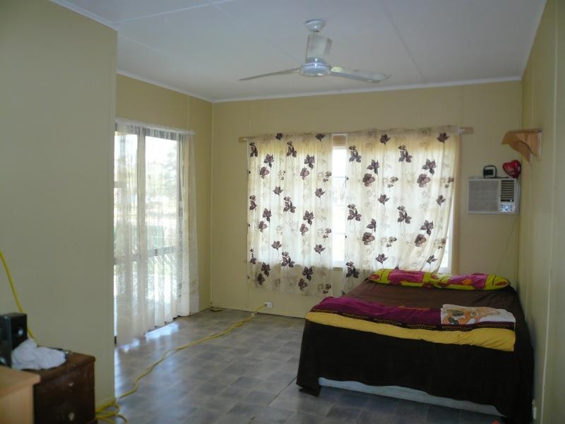 18 BILTON STREET, Tara QLD 4421