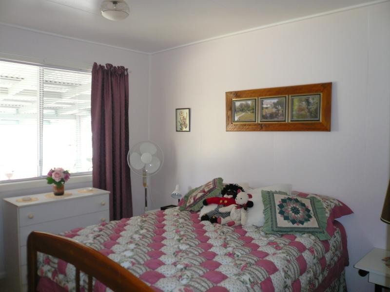 2 PORTER STREET, Tara QLD 4421