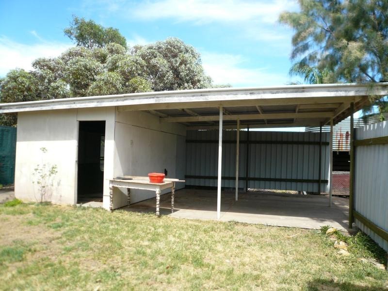 26 SMALLACOMBE STREET, Tara QLD 4421