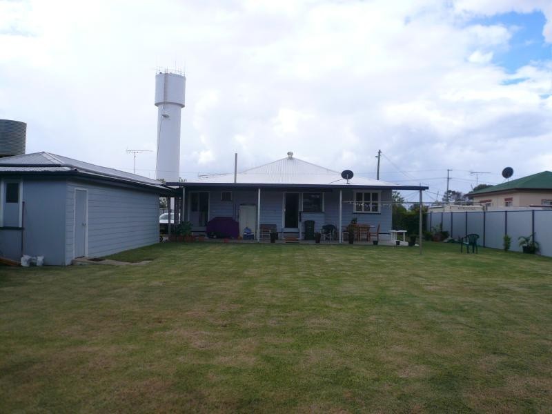 46 SMALLACOMBE STREET, Tara QLD 4421