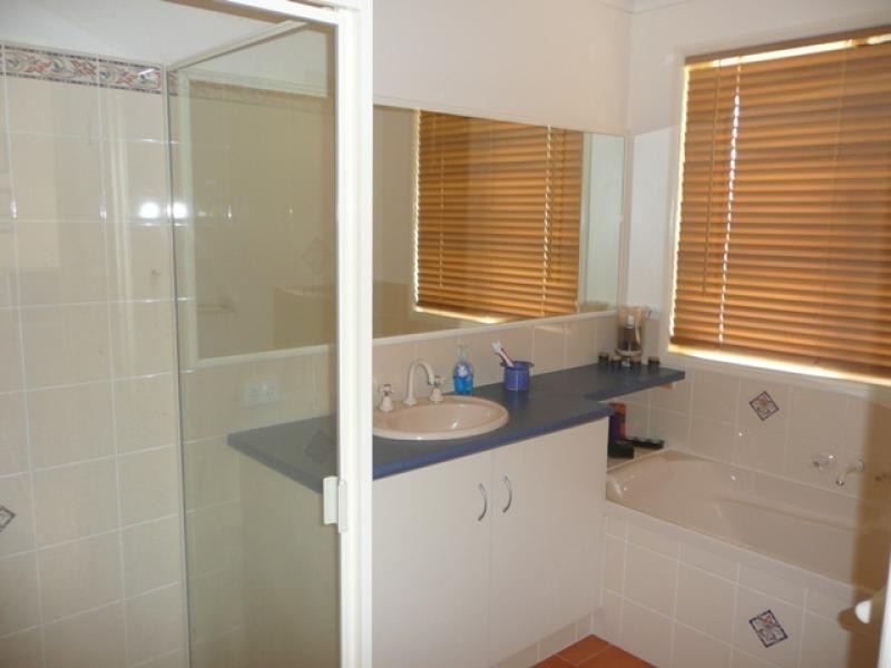 16 Kilroy Street, St George QLD 4487