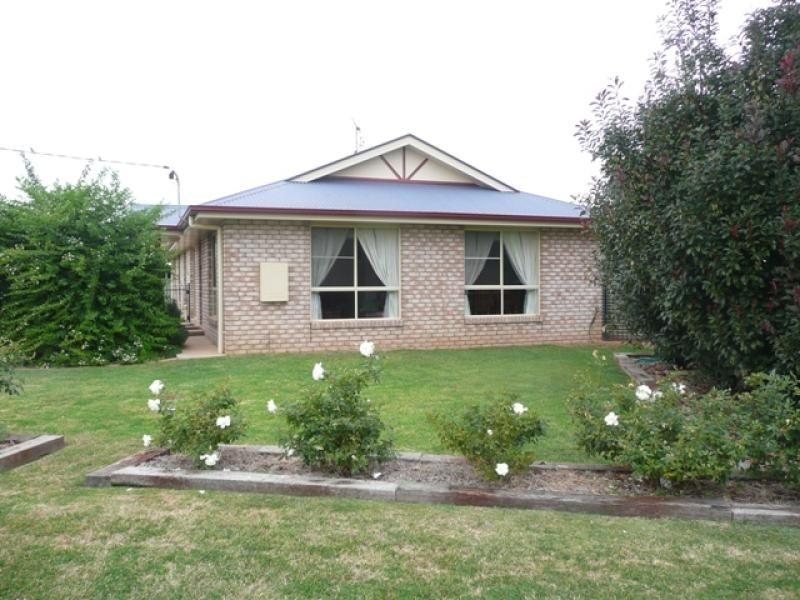 16 Kilroy Street, St George QLD 4487