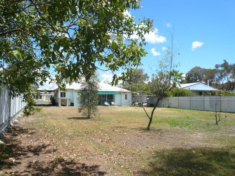 37 BINNIE STREET, Tara QLD 4421