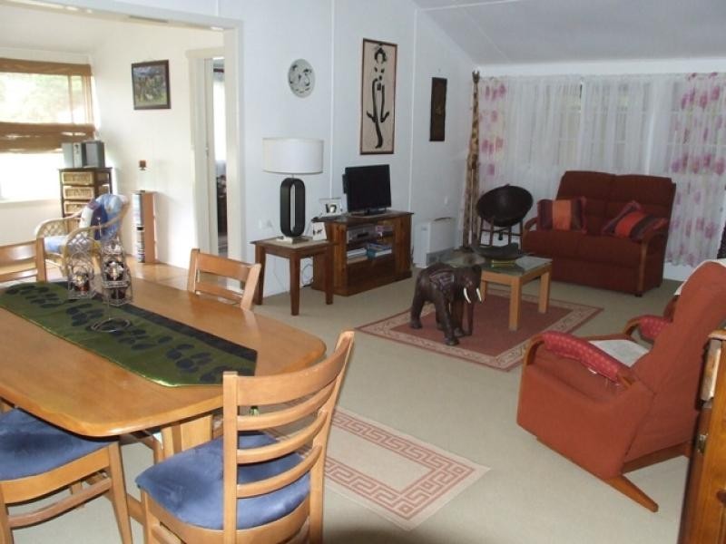 9 Mary St, Bollon QLD 4488