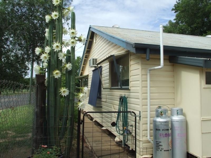 9 Mary St, Bollon QLD 4488
