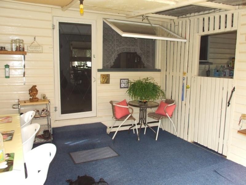 9 Mary St, Bollon QLD 4488