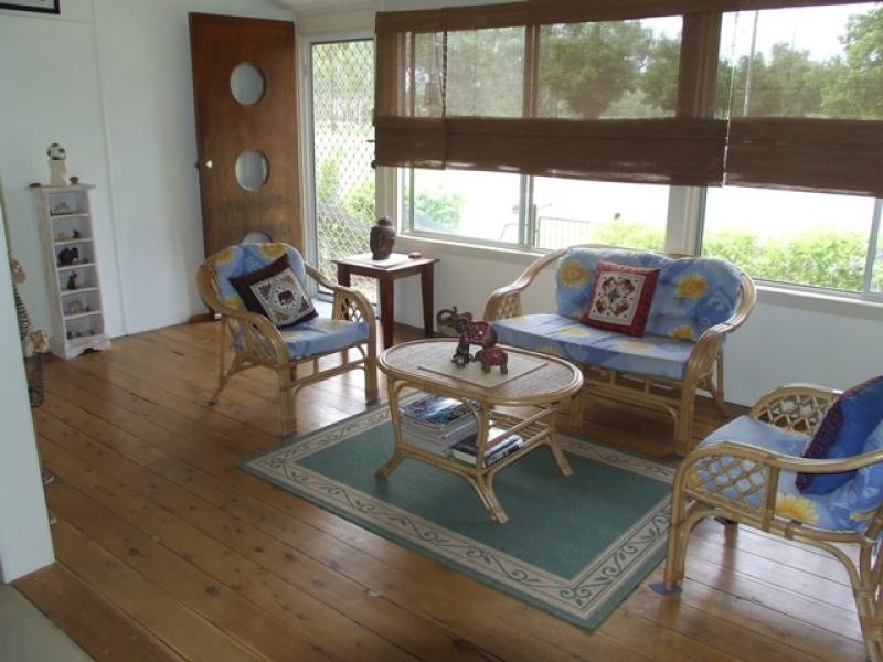 9 Mary St, Bollon QLD 4488