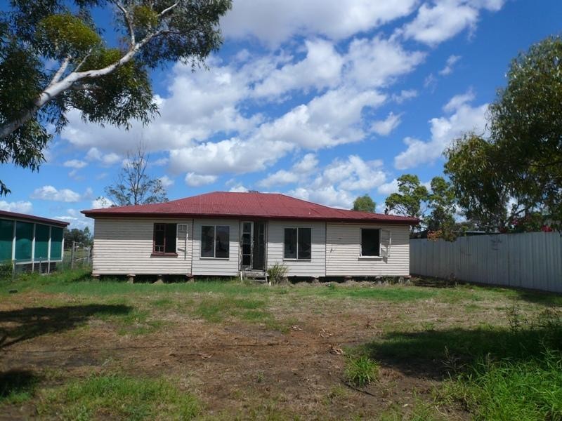 54 BINNIE STREET, Tara QLD 4421
